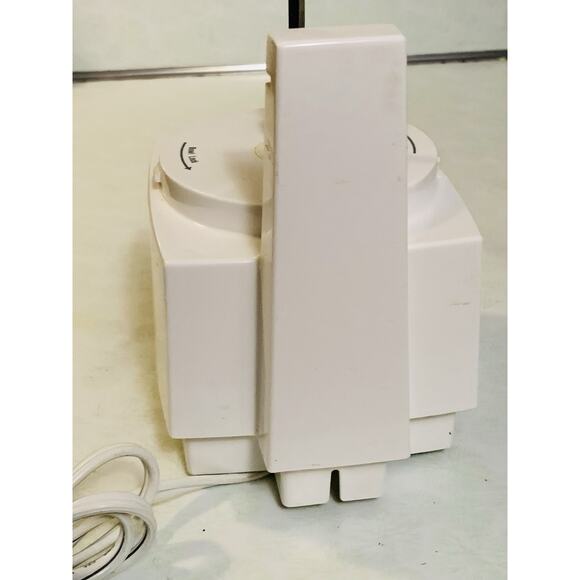 Cuisinart Mini-Prep Food Processor Model DLC-1 Chopper 2 Speeds Base ONLY - Picture 4 of 6